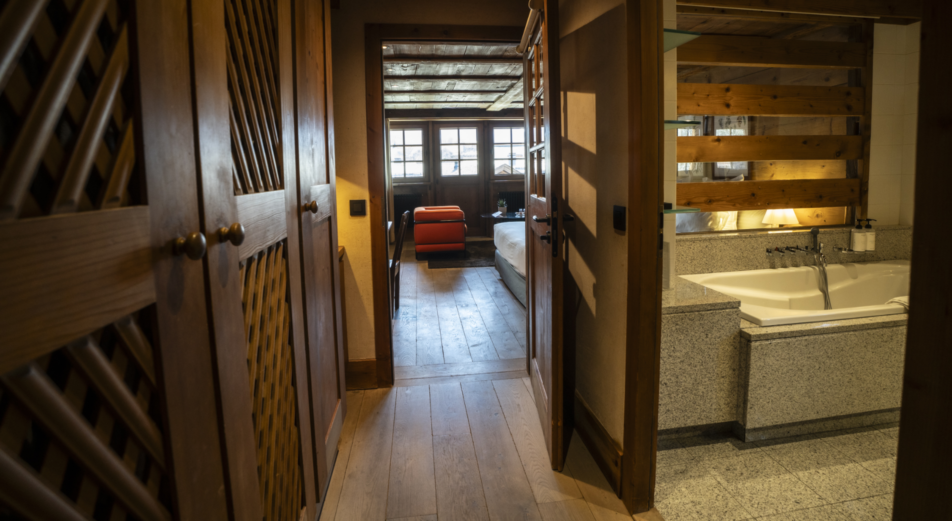 chambre-luxe-avec-cheminée-ferme-3
