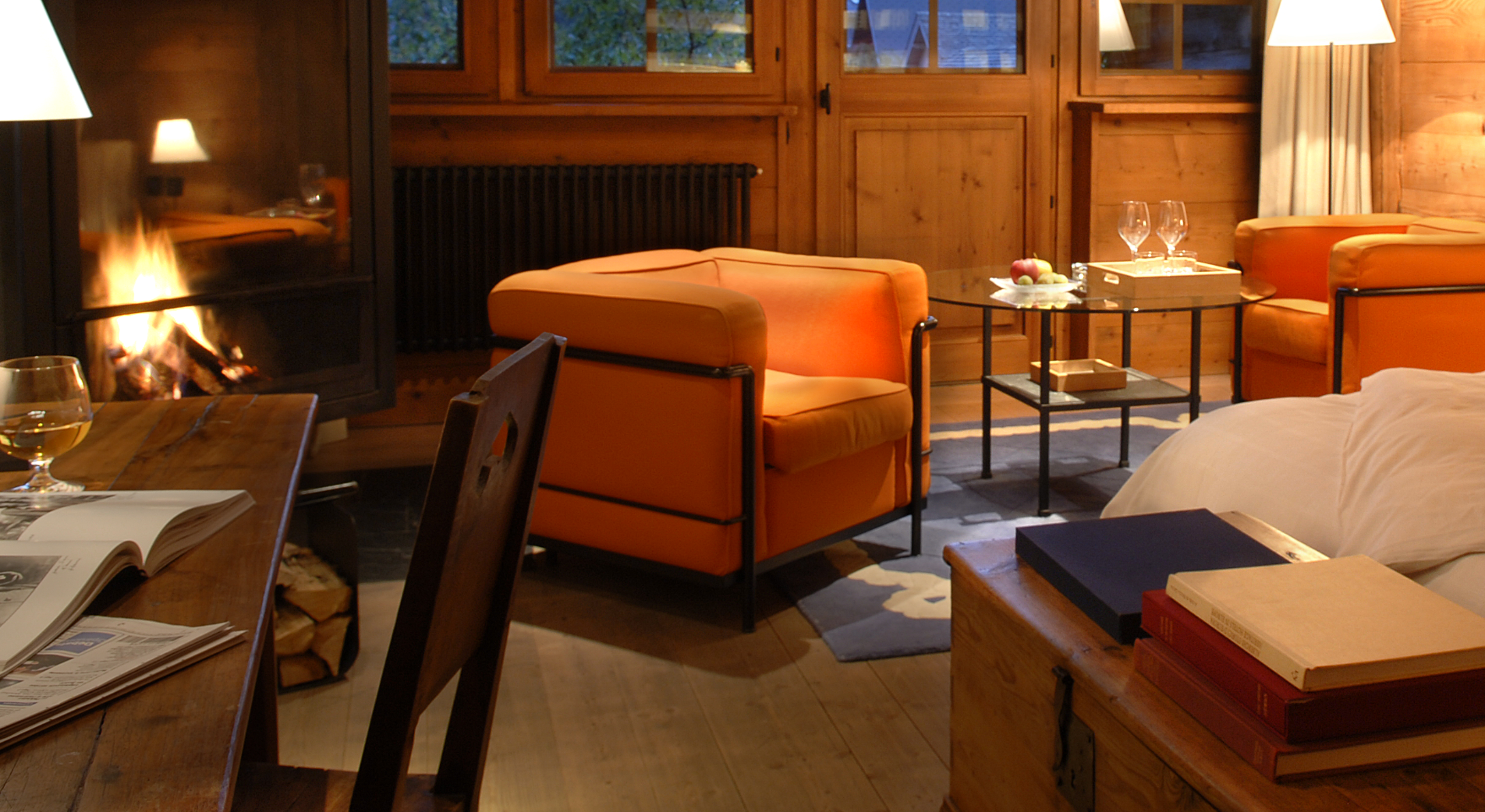 chambre-luxe-avec-cheminée-ferme-4