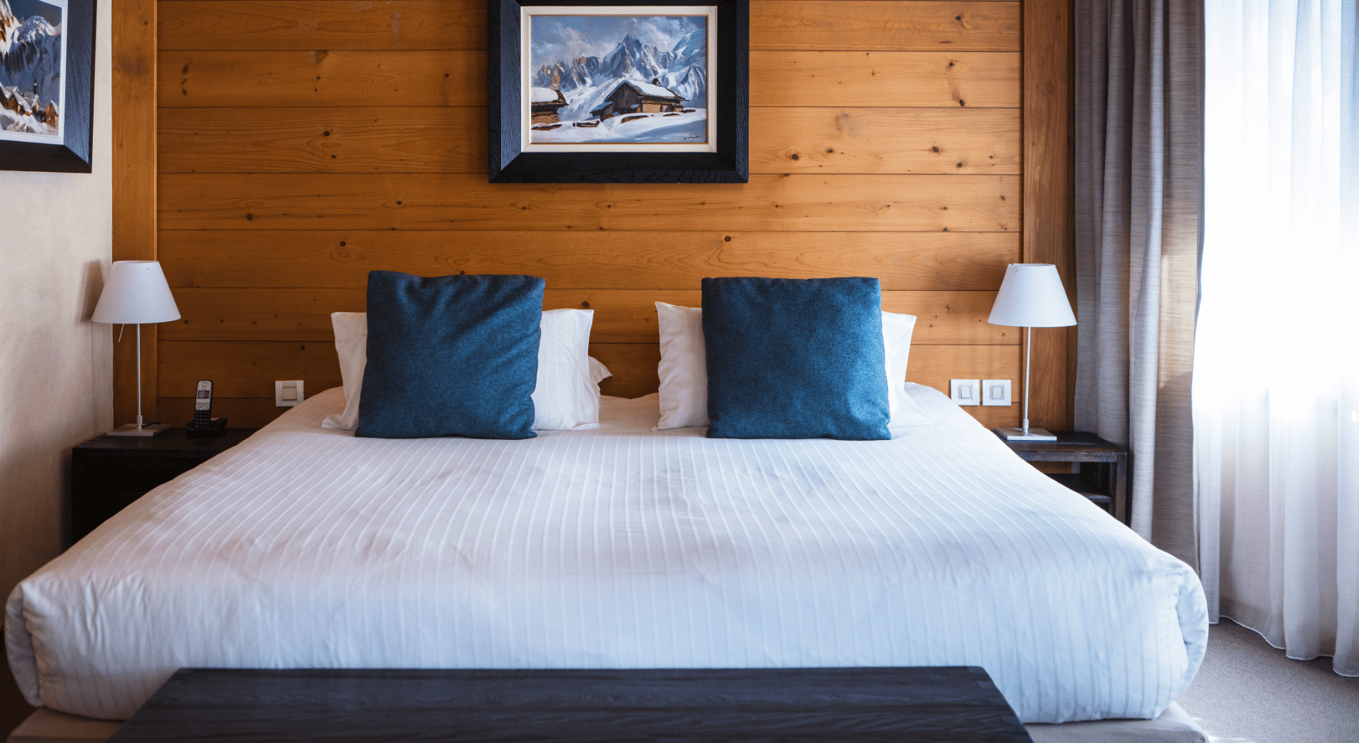 Literie style montagnard dans la chambre classique